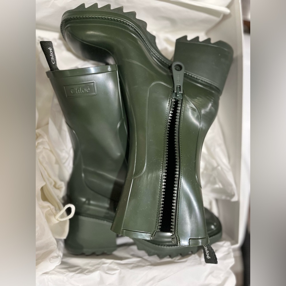 Chloe Green Betty Lug Sole Rain Boots Size EU39/ 9US